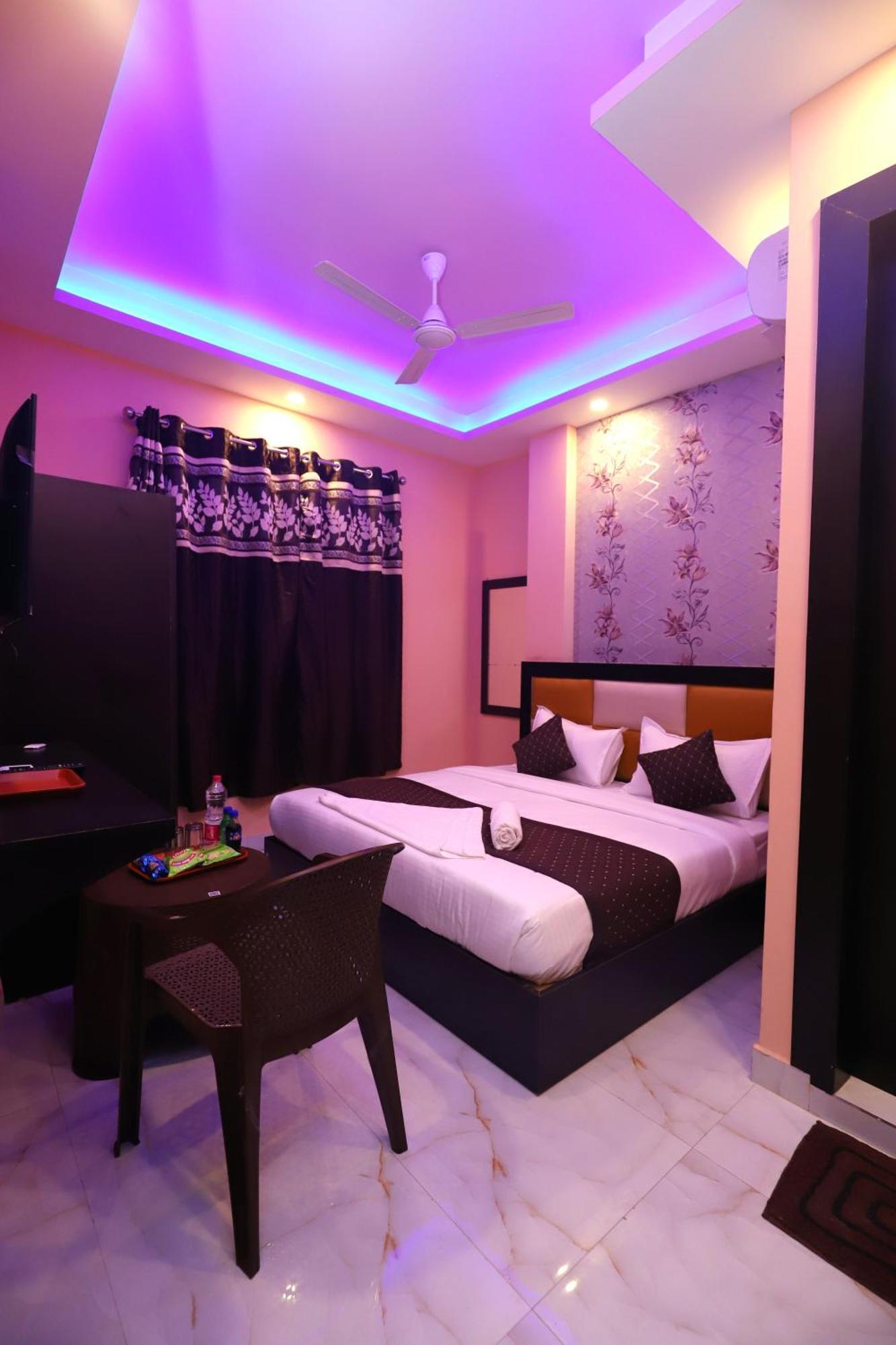Jupiter Plaza- A Brand Of The Reality Hotel New Delhi Buitenkant foto