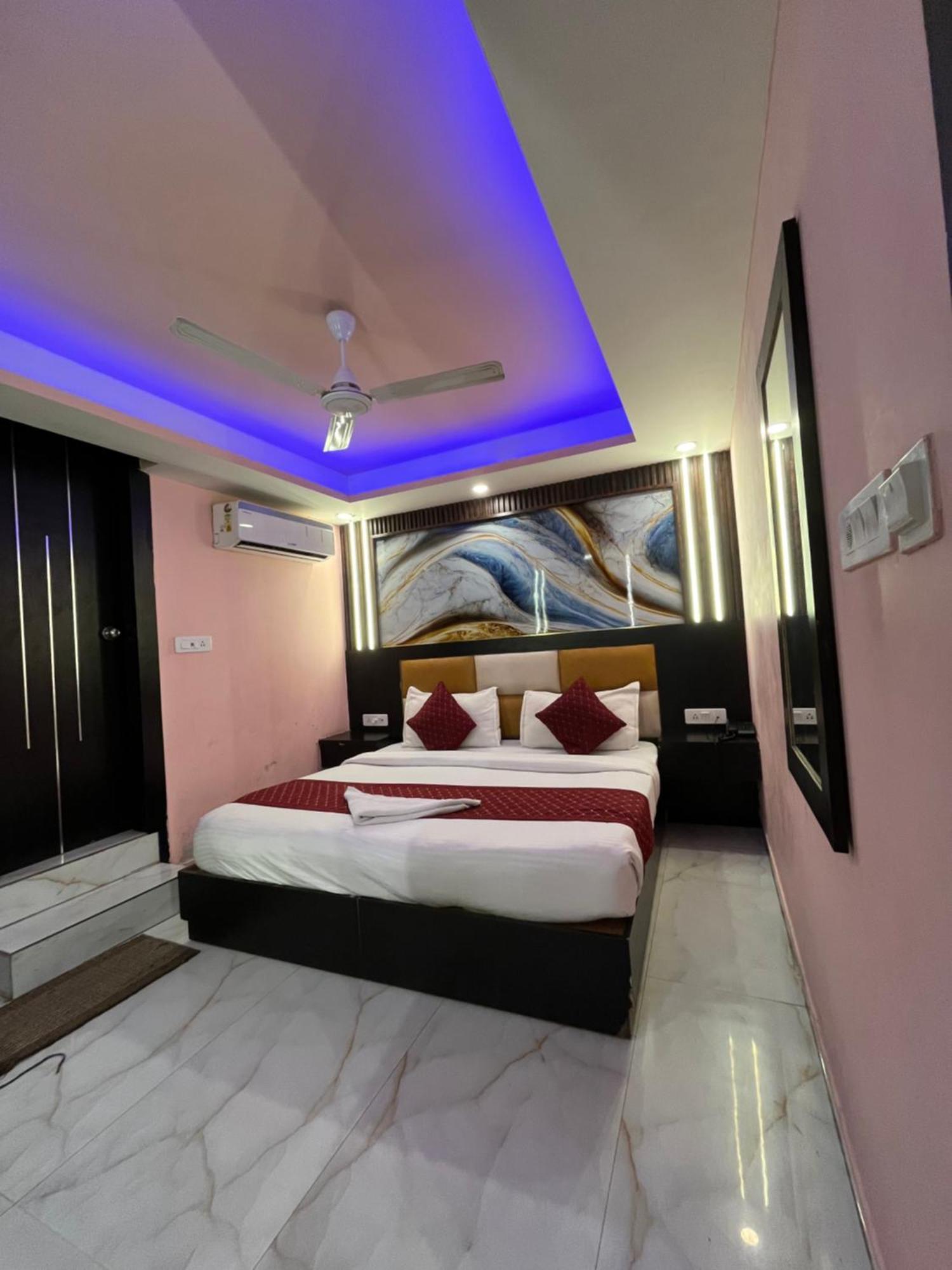 Jupiter Plaza- A Brand Of The Reality Hotel New Delhi Buitenkant foto