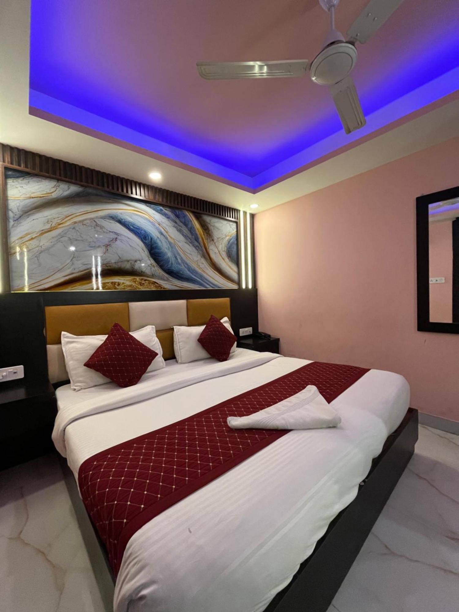 Jupiter Plaza- A Brand Of The Reality Hotel New Delhi Buitenkant foto