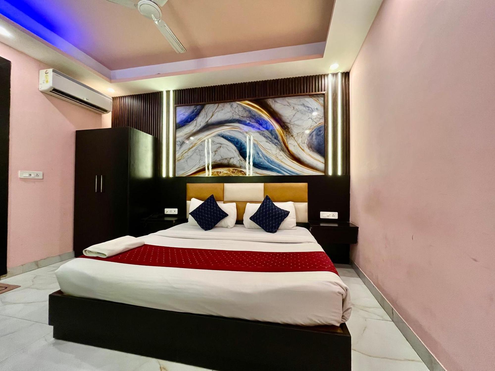Jupiter Plaza- A Brand Of The Reality Hotel New Delhi Buitenkant foto